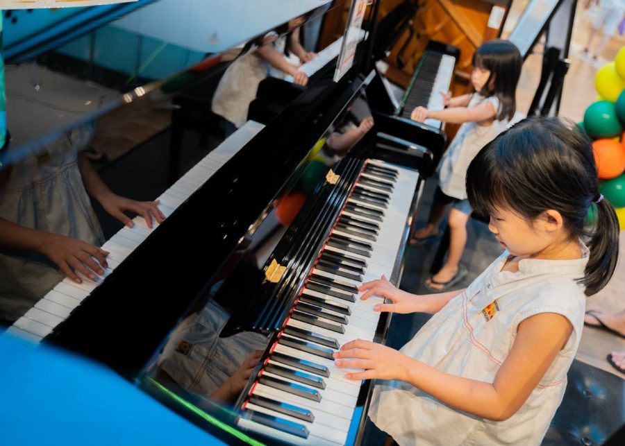 piano-lessons-for-kids-singapore-aureus