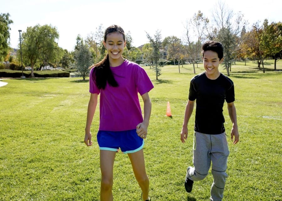 Invisalign or traditional braces for teens: The pros and cons | HoneyKids