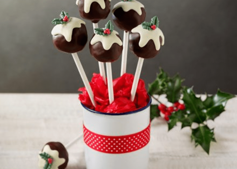 Christmas pudding cake pops | Christmas party food for kids