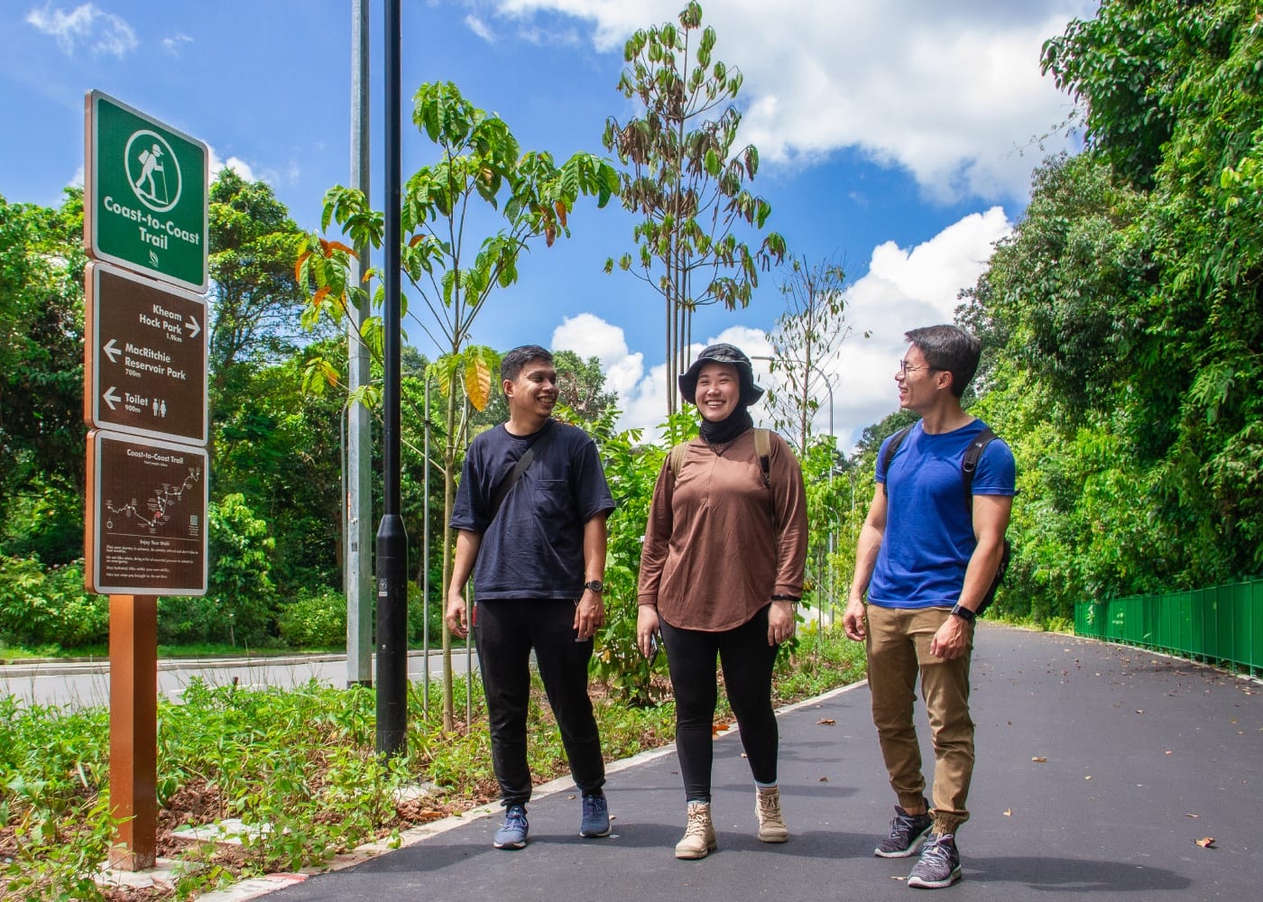 Hiking at the Coast-to-Coast trail in Singapore with kids