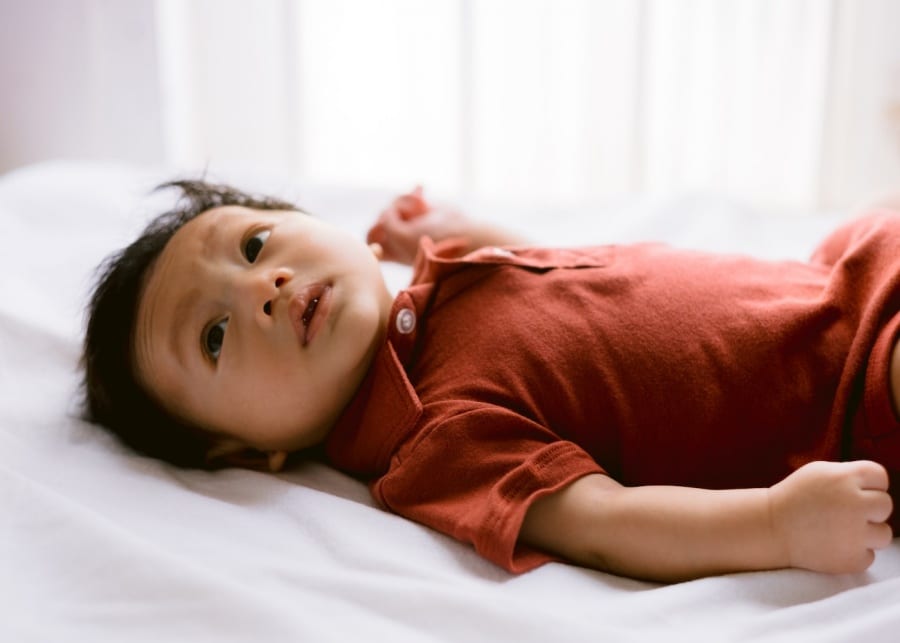 The ultimate guide to co-sleeping and bed-sharing | HoneyKids Asia