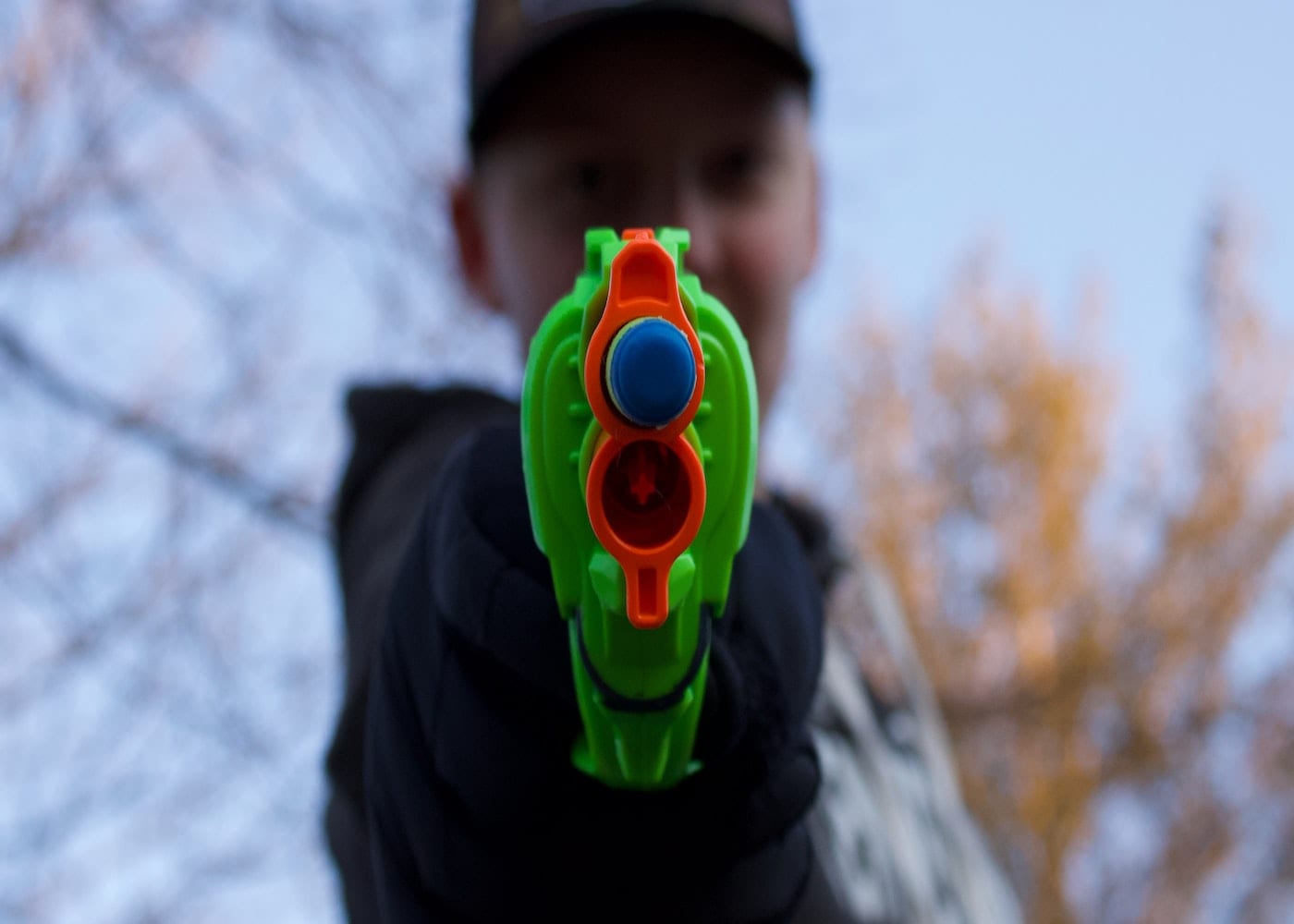 Kids playing with toy guns - is it safe?