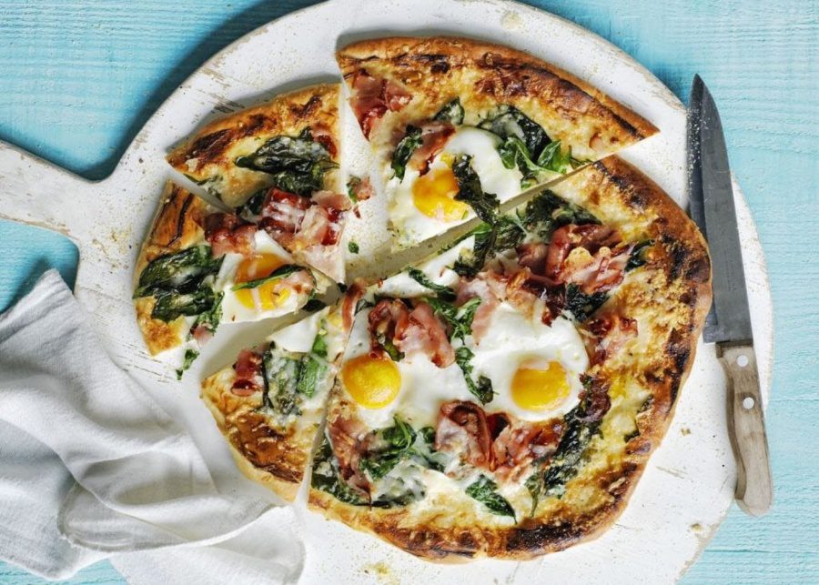 Sunny-side-up pizza | Breakfast in bed recipes for Mother's Day