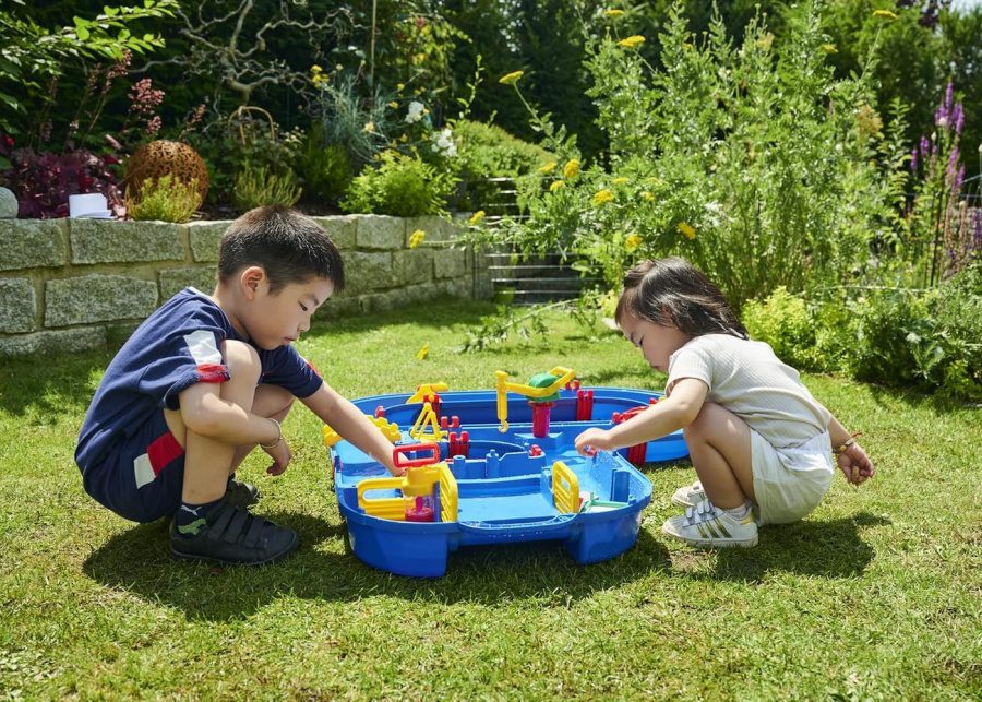 megabridge water play set