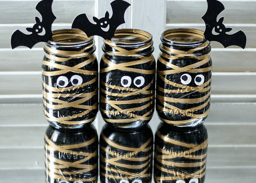 Mummy mason jars by It All Started With Paint | Halloween crafts for kids