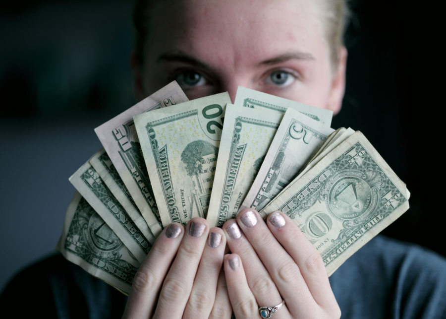 sharon-mccutcheon-unsplash-singapore-women-investing-sophia-interview
