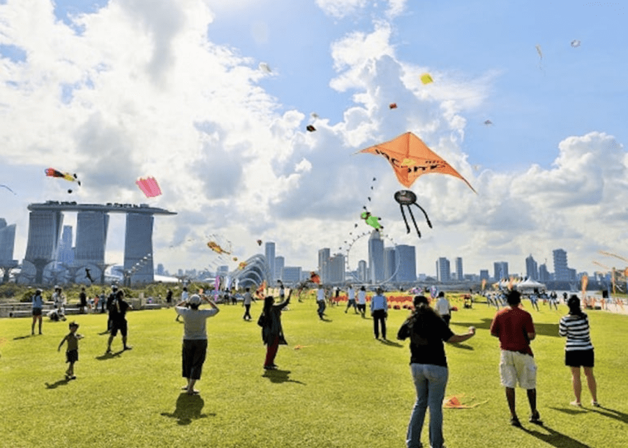 Kite flying singapore marina barrage