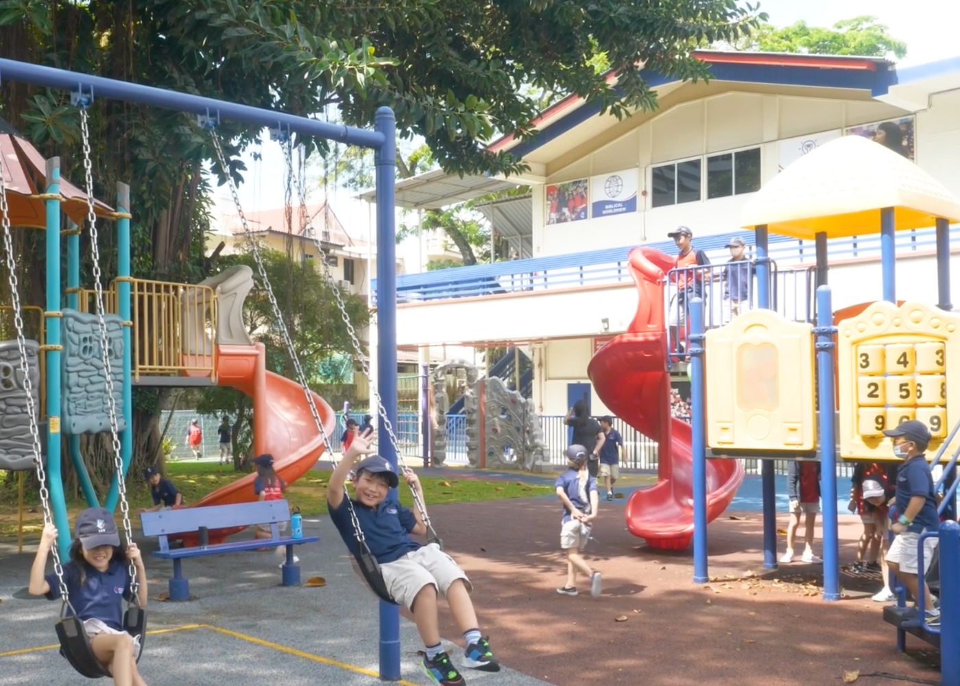 ell international community school