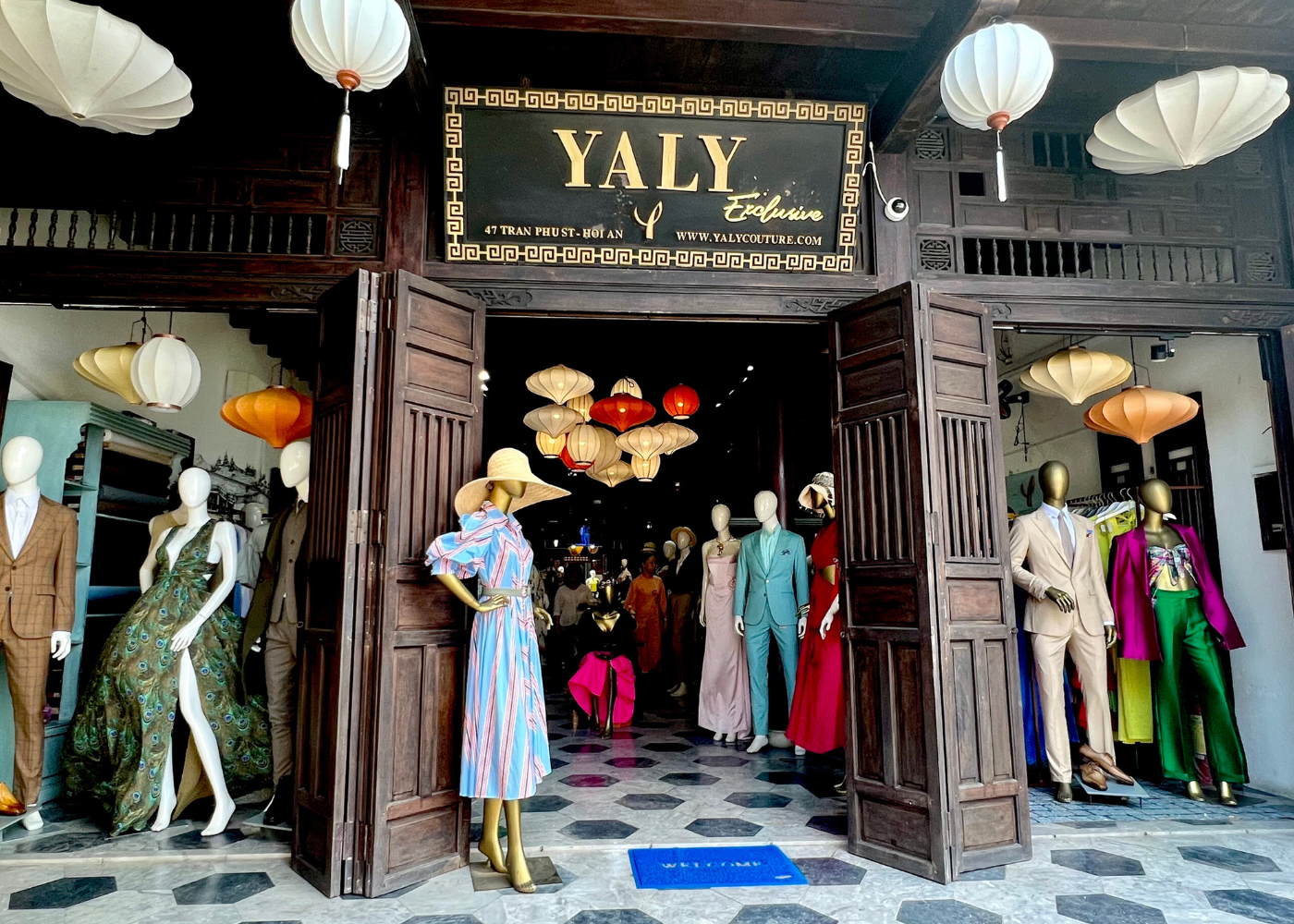 Yaly Couture tailor in Hoi An Vietnam