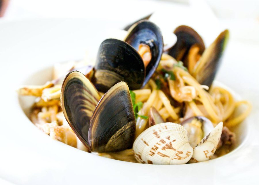 sustainable-foods-supermarkets-singapore-mussels