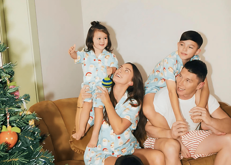 Cotton On Singapore matching family Christmas