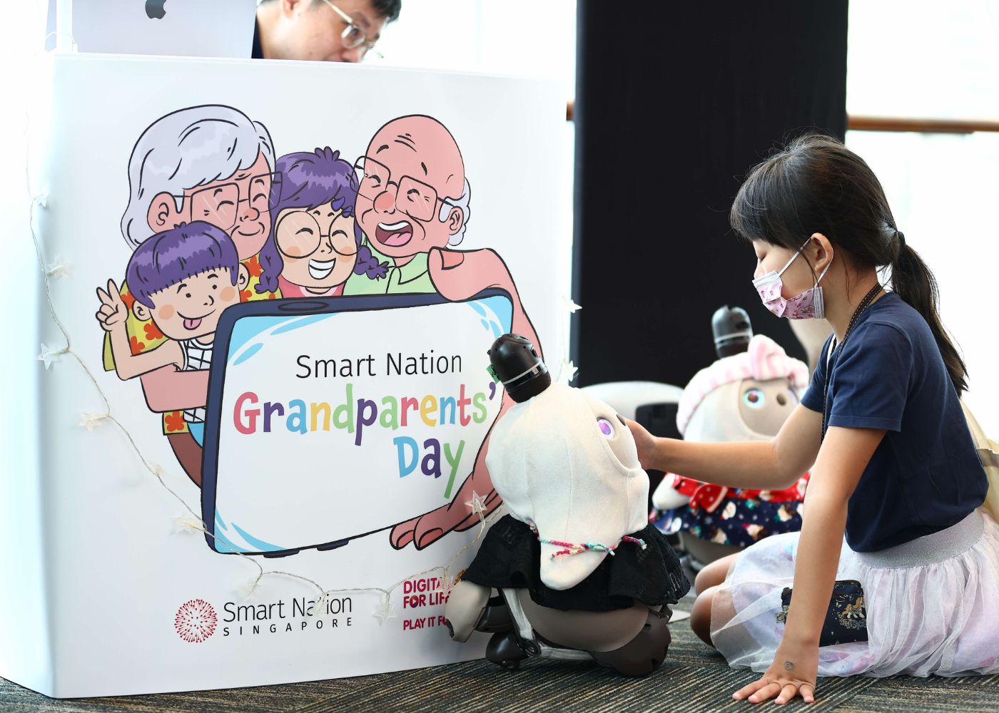 A Smart Nation event is coming to the National Museum of Singapore, with fun tech stuff for kids, parents, and grandparents!