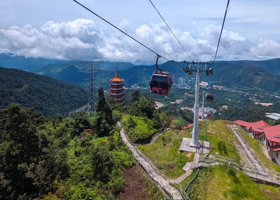 genting cable car awana skyway gondola review