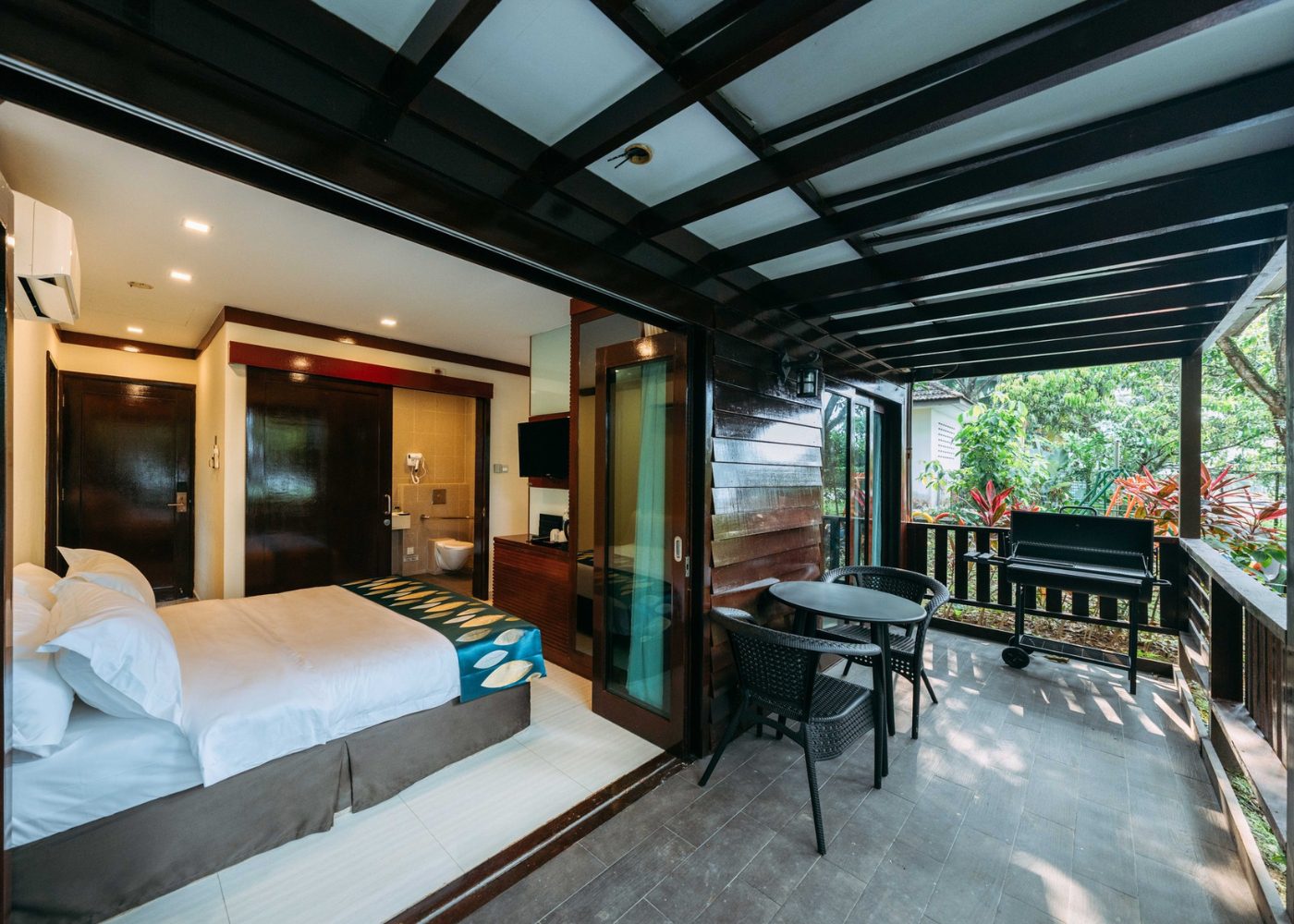 Pet friendly hotels singapore Kranji Sanctuary Farm Resort