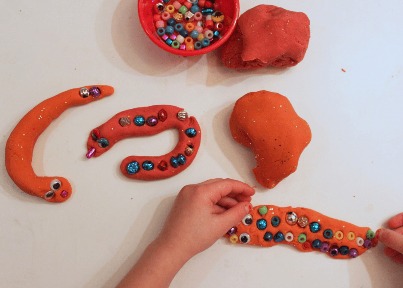 Chinese New Year crafts for the kids: DIY fortune cookies, ornaments, and more snake-themed crafts!