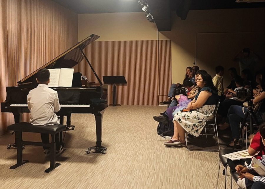 kids piano lessons Monty piano studio