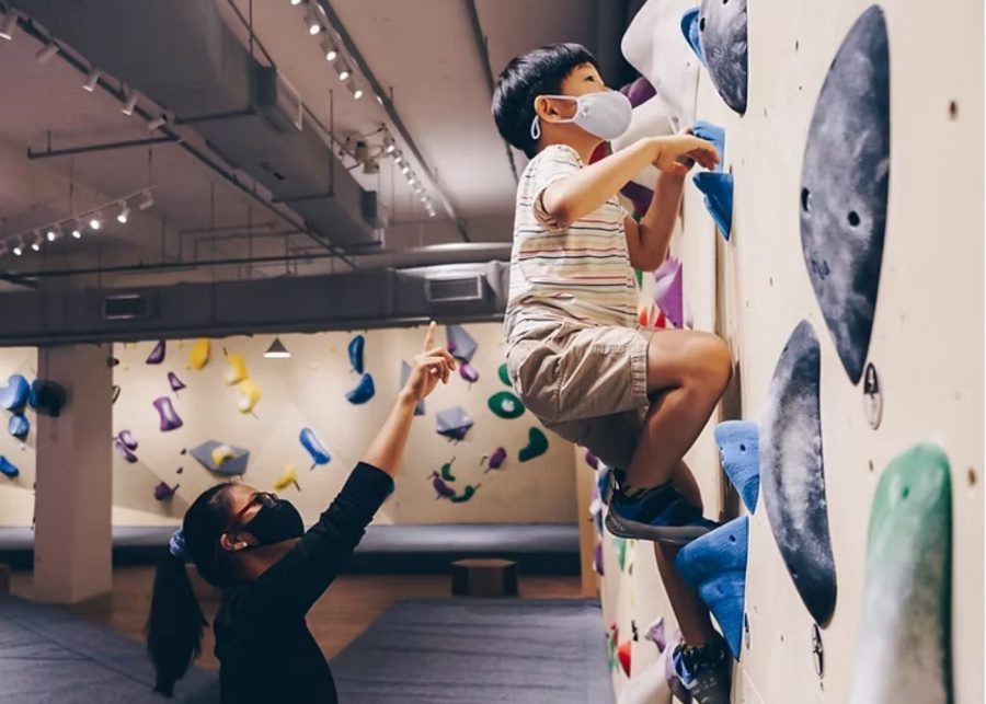 Bouldering gym for kids Boulder planet