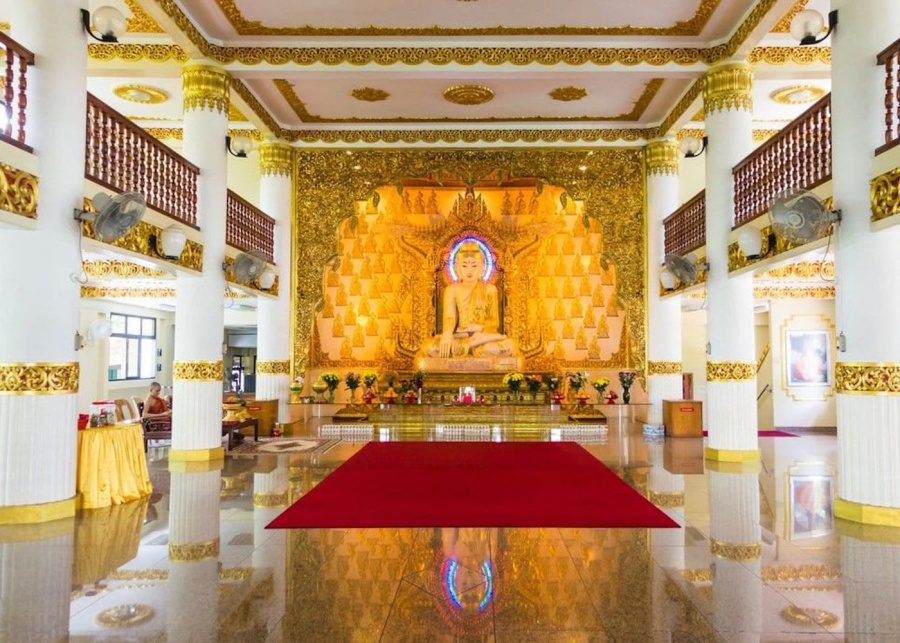 Singapore Temples: Burmese Buddhist Temple