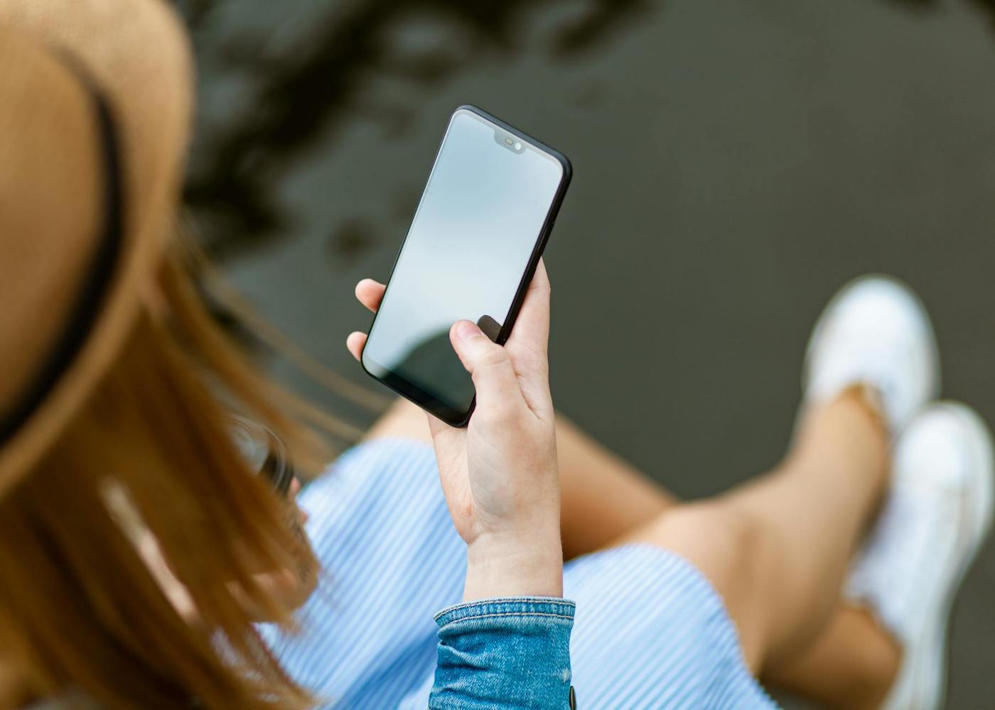 Protecting tweens & teens: Understanding the risks when exchanging intimate photos online
