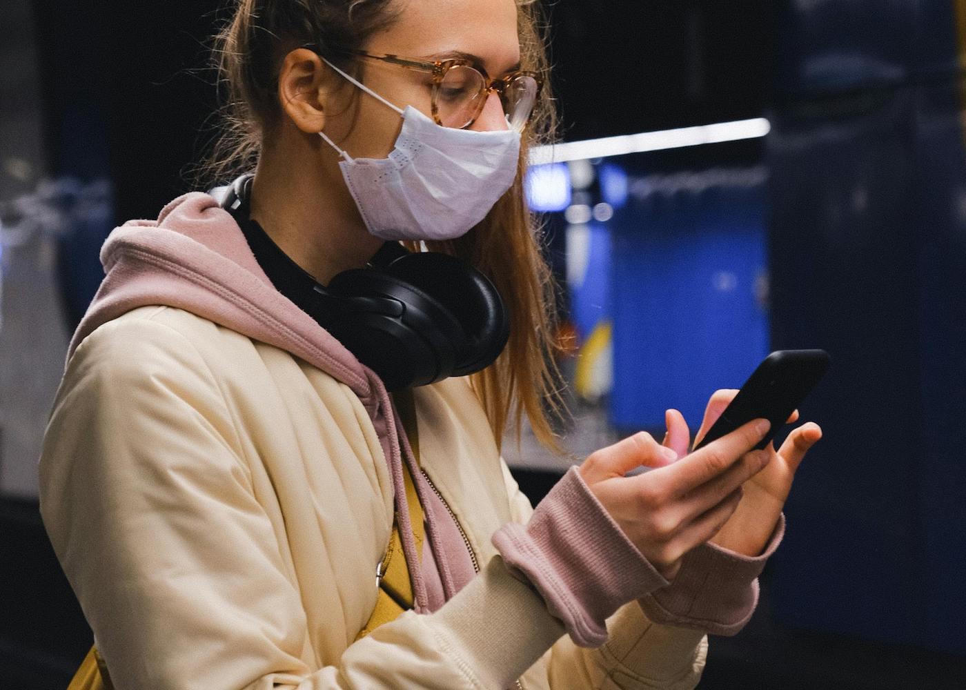 teen on their phone preventing grooming
