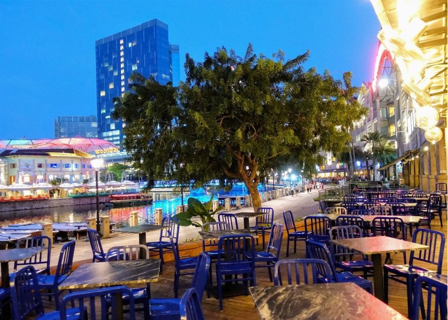 Brewerkz restaurant in clarke quay
