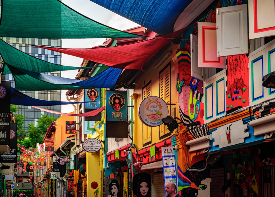 haji lane with kids hero 2025