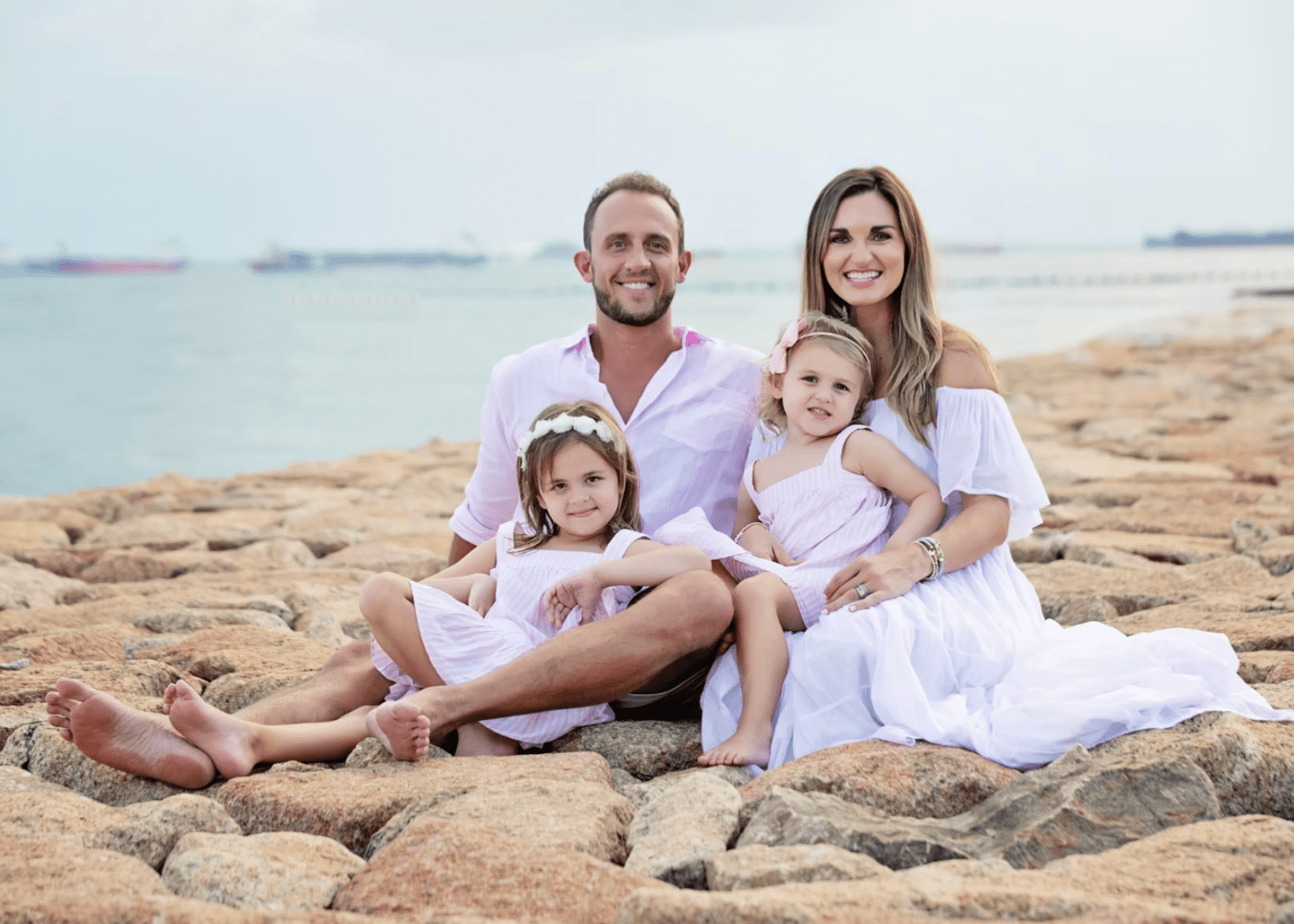 Best photographers in Singapore for a family photo shoot with kids