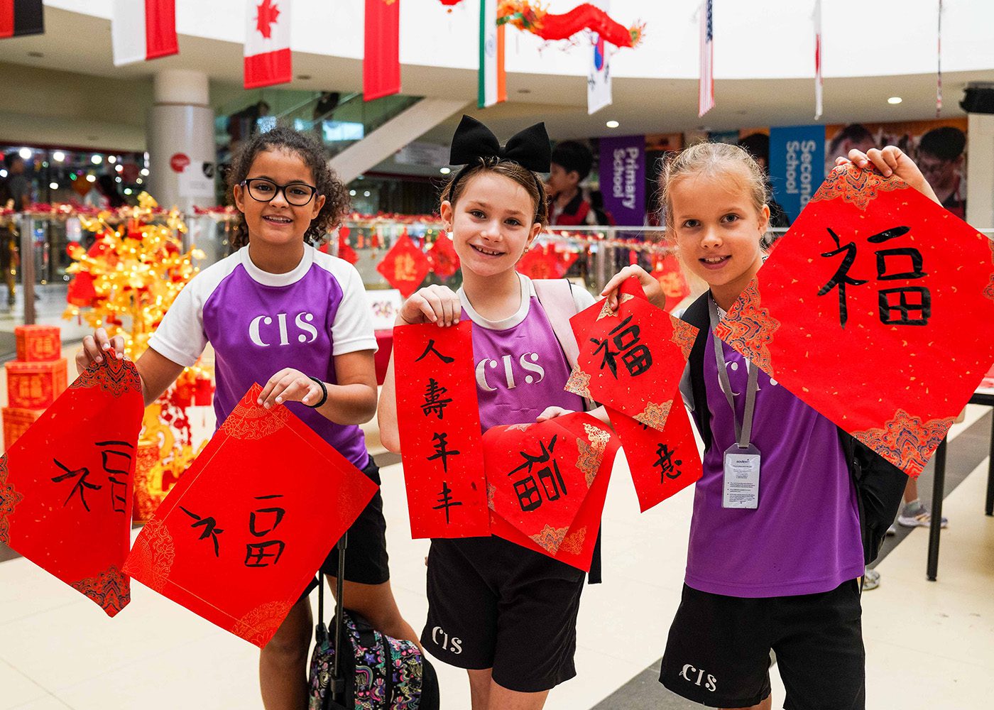 bilingual schools cis