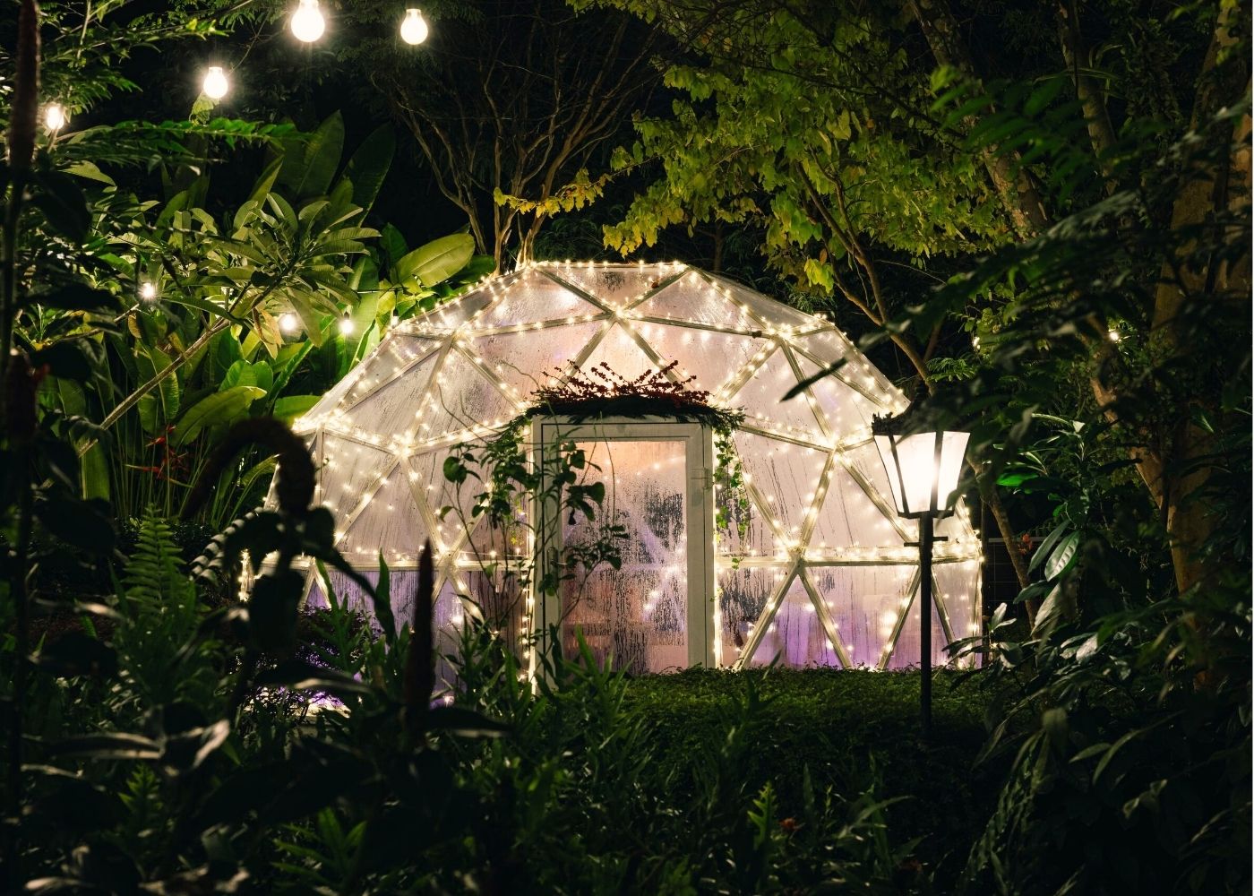 Summerhouse night