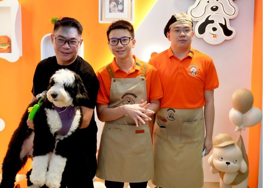 Bailey and Patch pet friendly cafe people