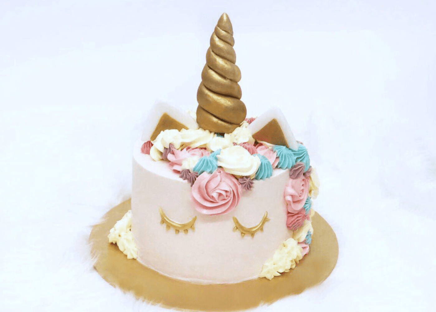 Monice Bakes custom kids birthday cakes in Singapore hero