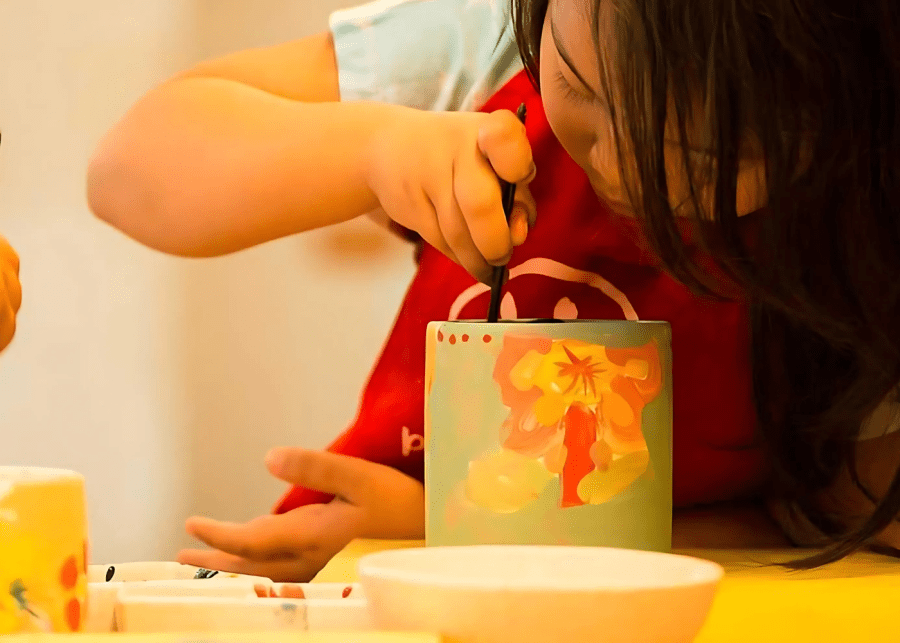 Paint a pot bali with kids