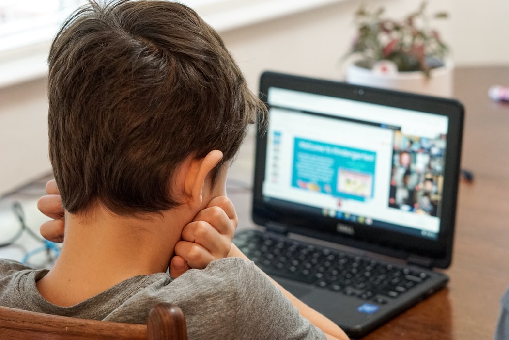 câu hỏi phát triển trang web