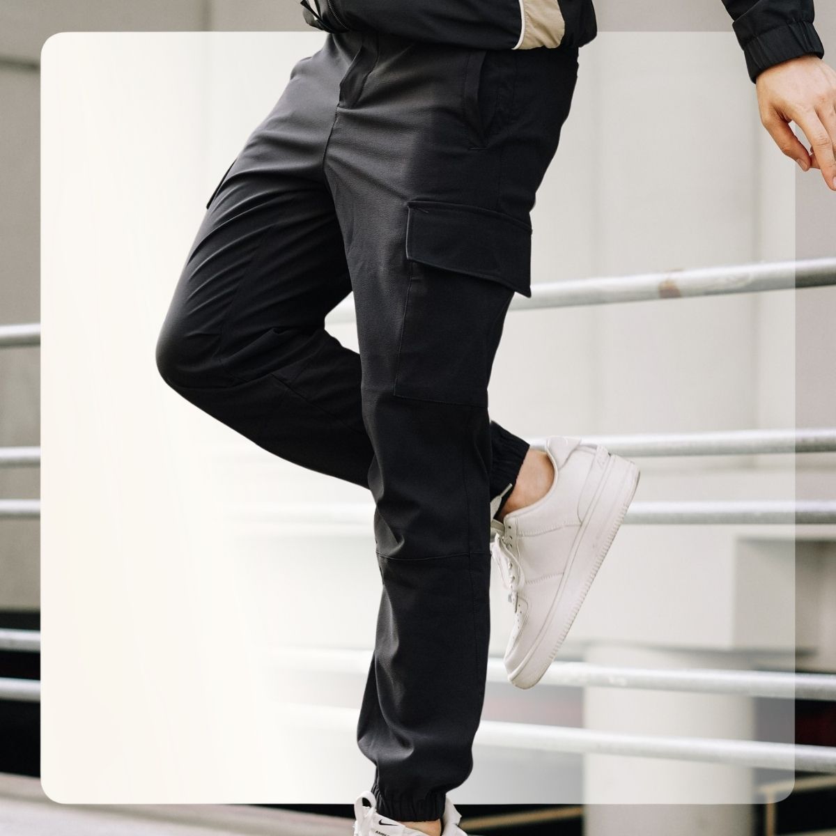 QUẦN GIÓ NAM TÚI HỘP GM JOGGER FORM REGULAR - ĐEN