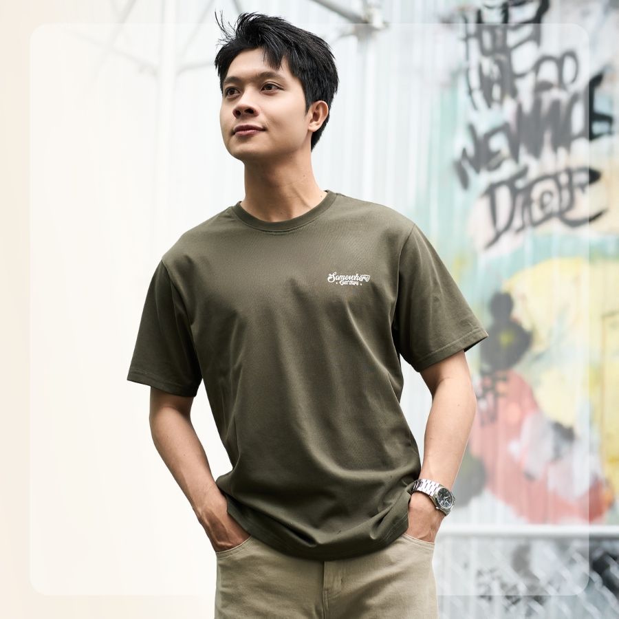 Áo thun in hình S25 SW Tee - Rêu