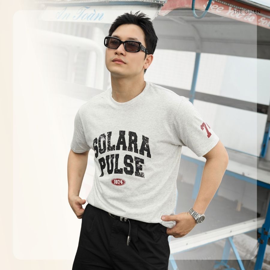 Áo thun nam nữ in hình S26 Solara Tee - Xám