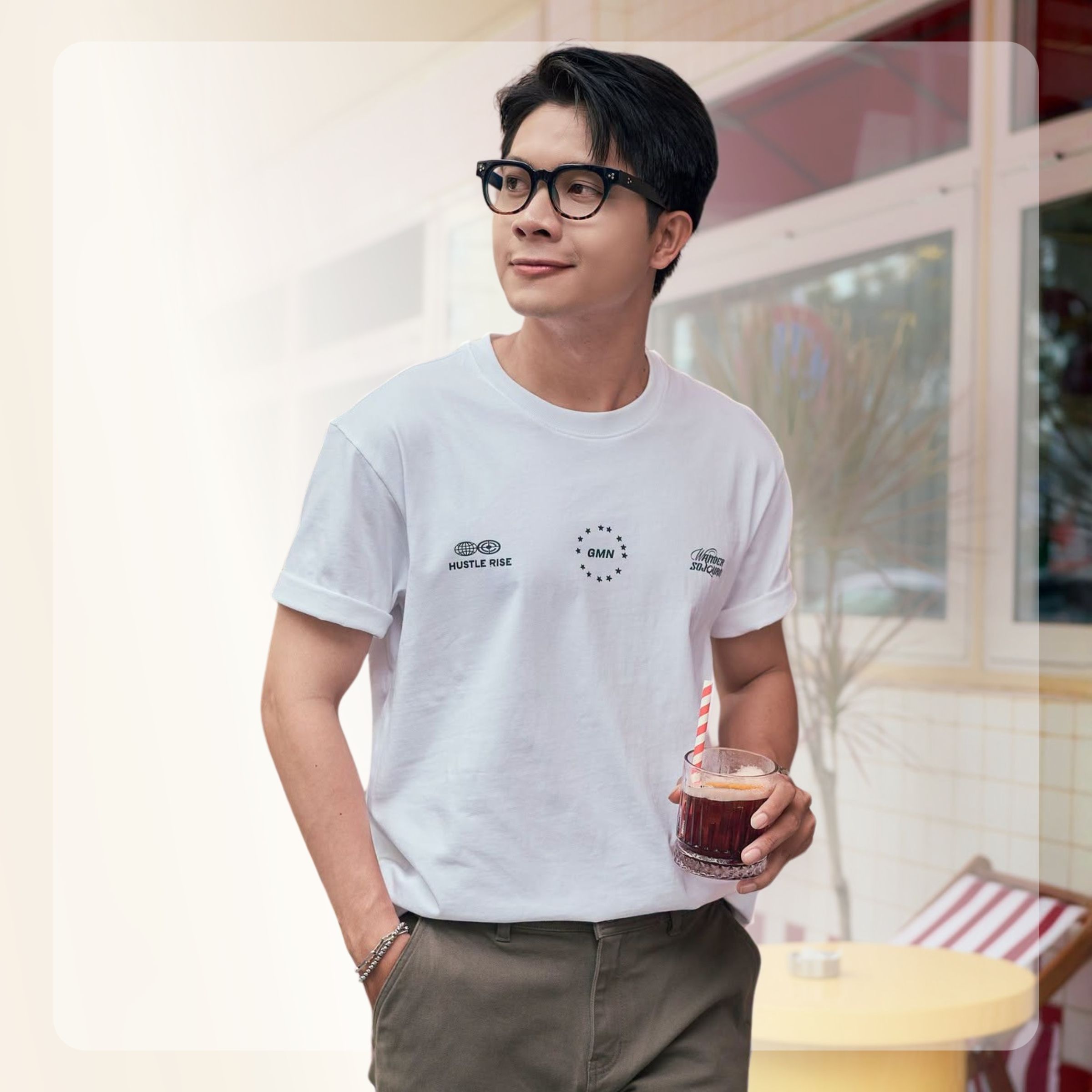 Áo thun nam nữ in hình S26 Wander Tee - Trắng