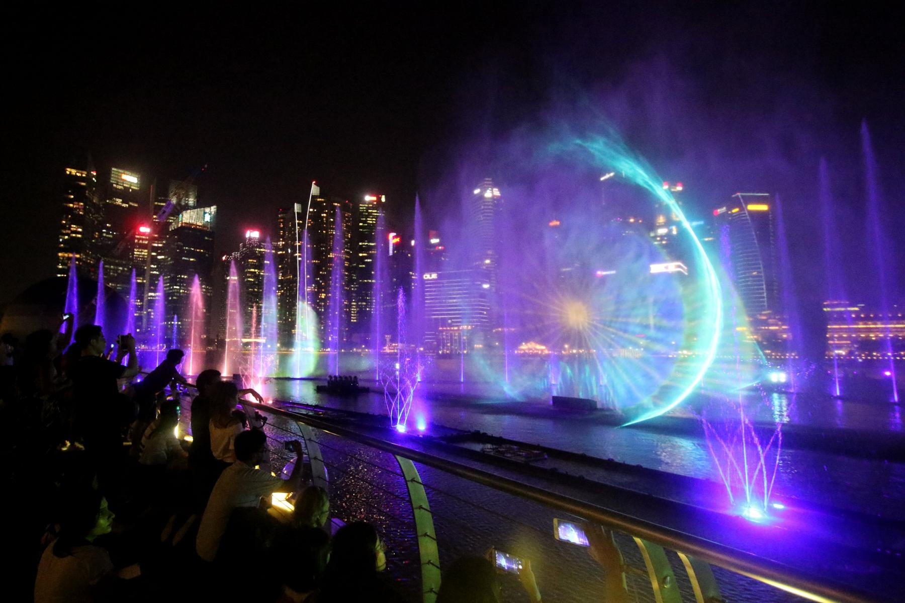 Allow spectacular Spectra to light up your evening by the bay - Destination  | The Travel Insider