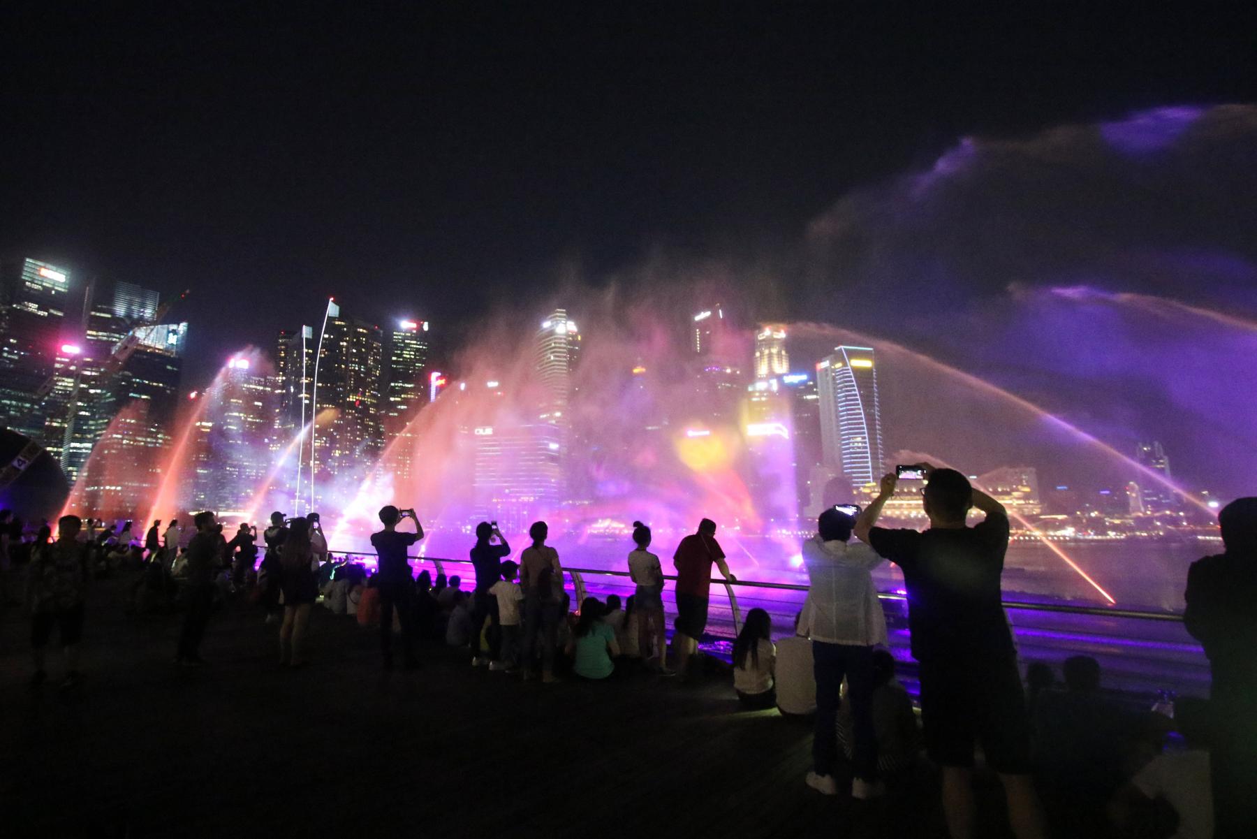 Allow spectacular Spectra to light up your evening by the bay - Destination  | The Travel Insider