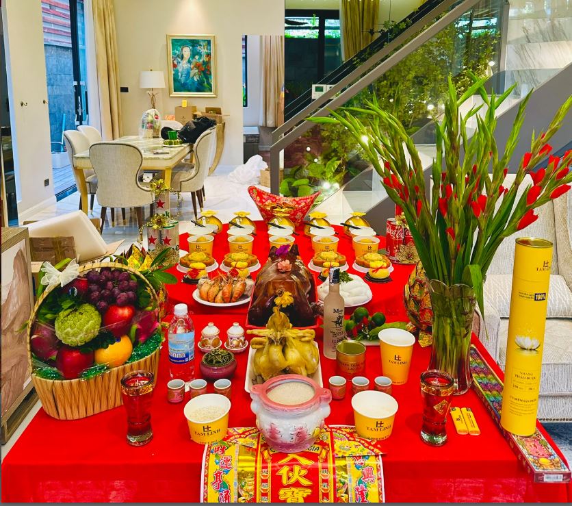 Mâm Cúng Về Nhà Mới Thịnh Soạn