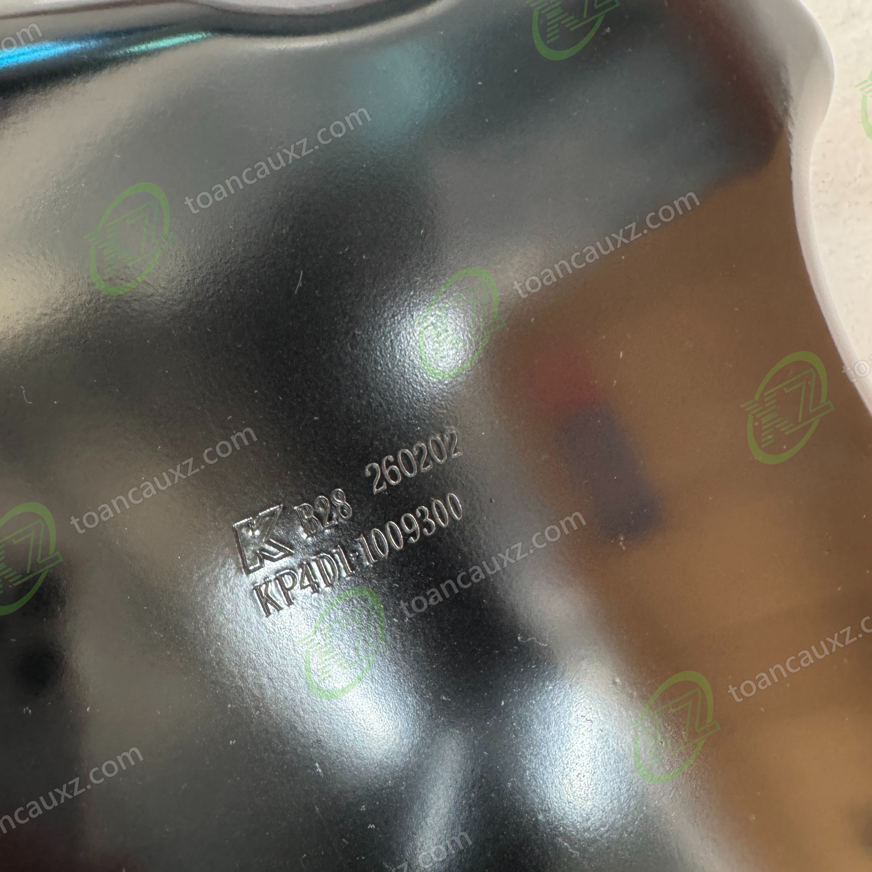 Đáy các te động cơ Yuchai lắp cho xe tải mỏ XDR80T — ảnh 5