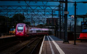 Eurostar "Chunnel Train" To Slash London-Paris Travel Times This Fall