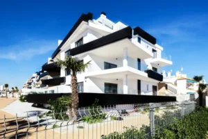 Luxury Apartments Vs Serviced Apartments - Take your pick, Choice is yours