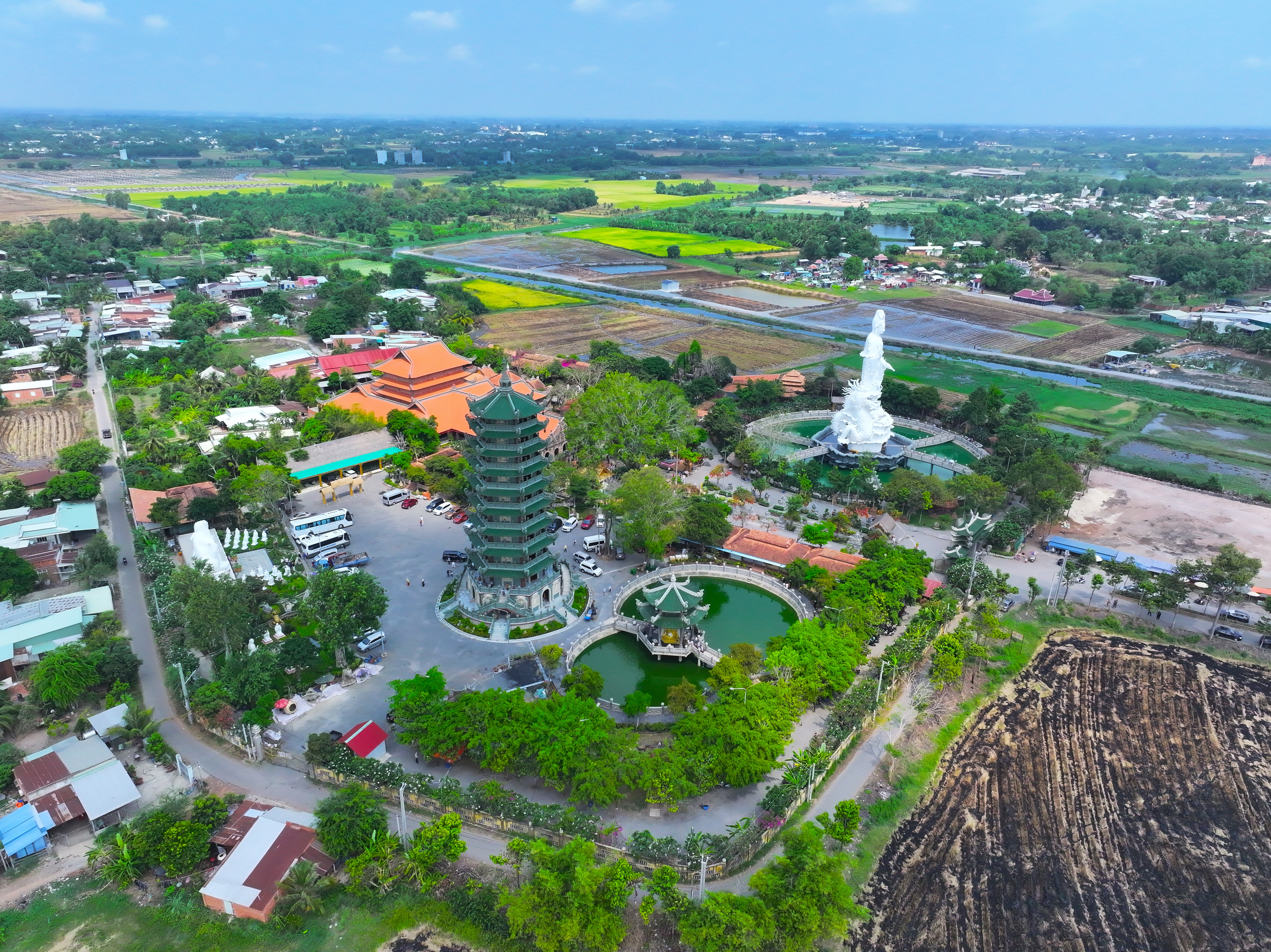 TOUR TÂY NINH 1 NGÀY - TOÀ THÁNH TÂY NINH - THIỀN LÂM CỔ TỰ - NÚI BÀ ĐEN  | KHỞI HÀNH HẰNG NGÀY1
