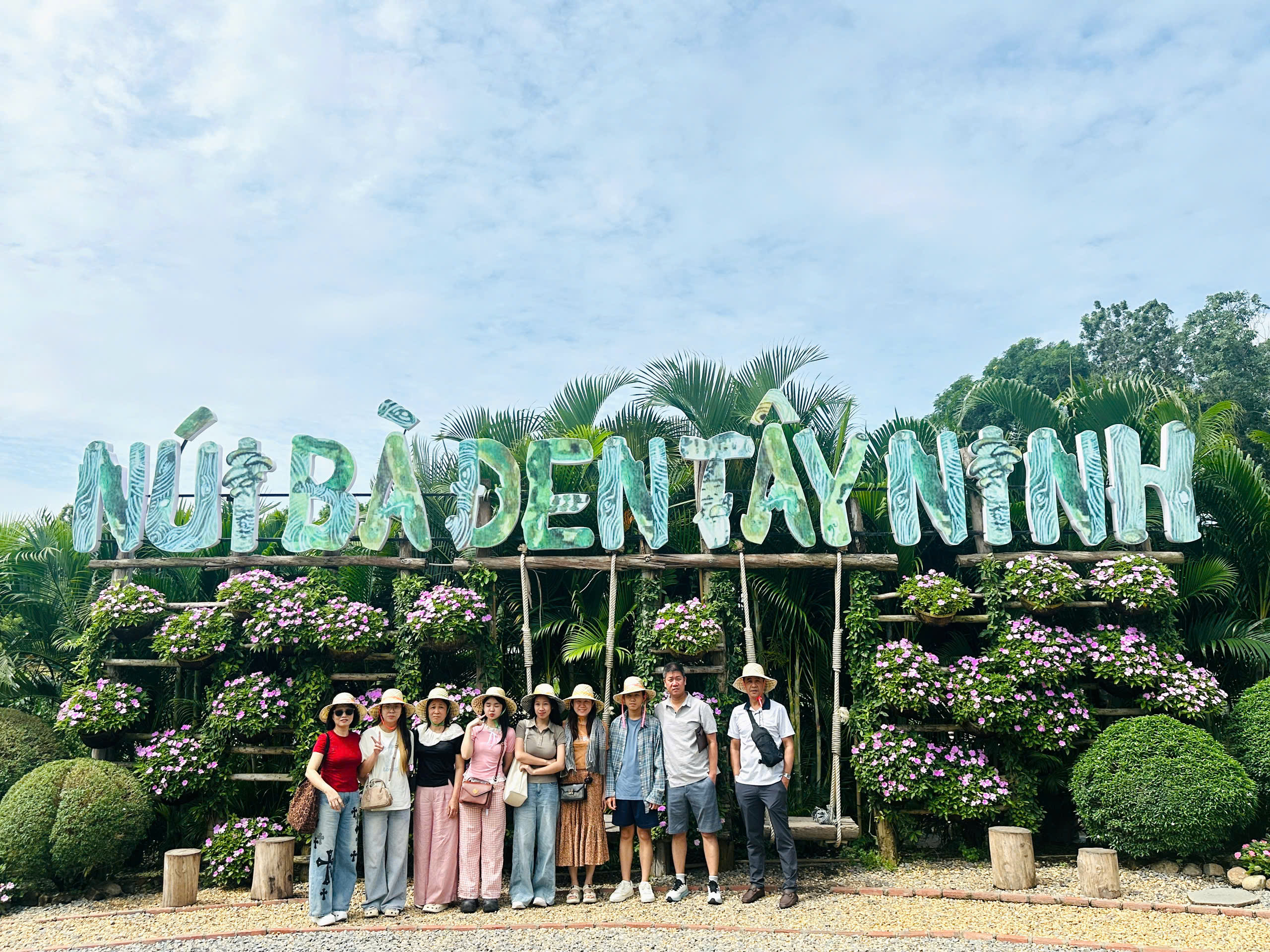 TOUR TÂY NINH 1 NGÀY - ĐÊM TRĂNG ĐỈNH VÂN SƠN | KHỞI HÀNH HẰNG NGÀY4