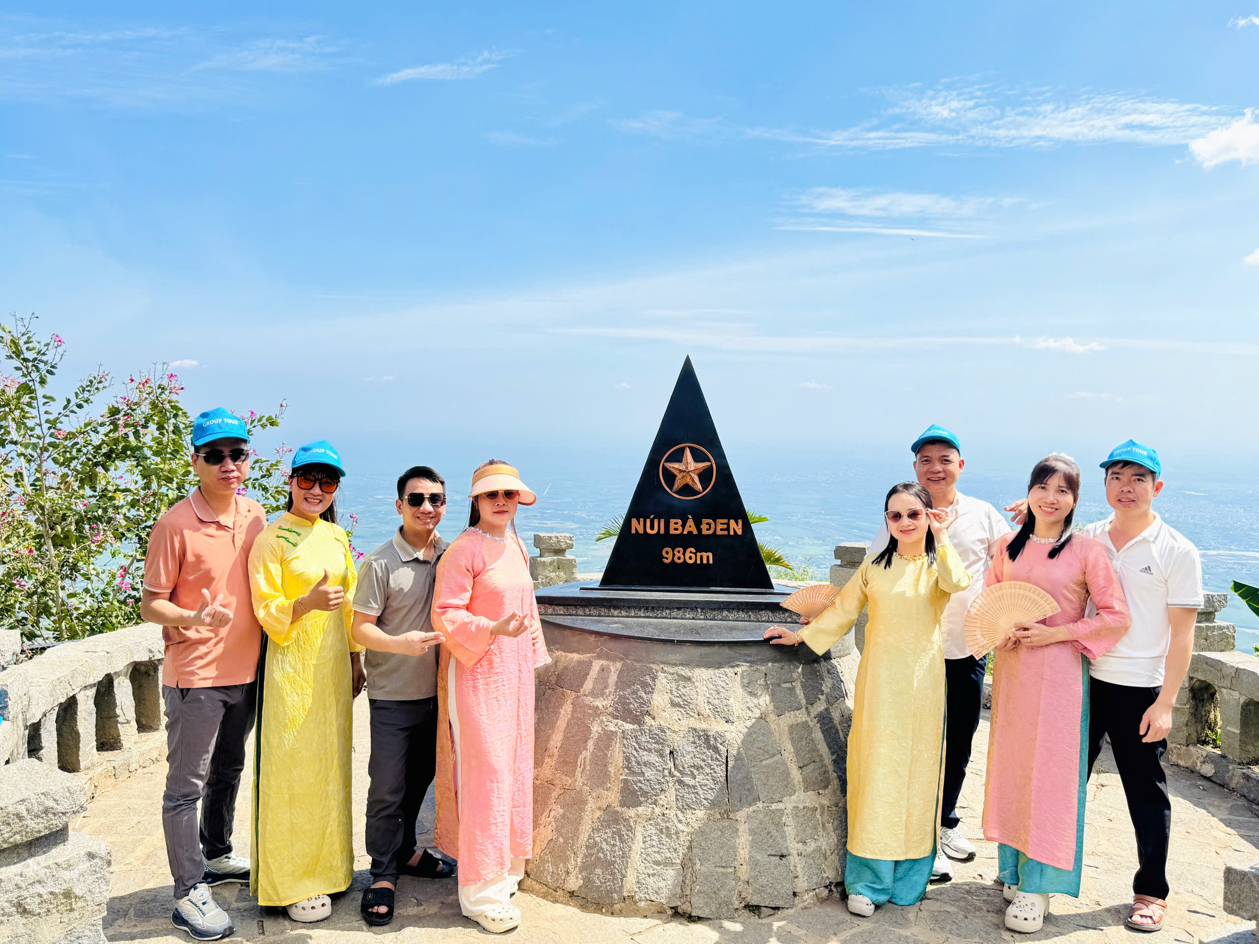 TOUR LỄ 30/04: TÂY NINH 1 NGÀY | BUFFET NĂM CHÂU | TOÀ THÁNH TÂY NINH | CHÙA GÒ KÉN