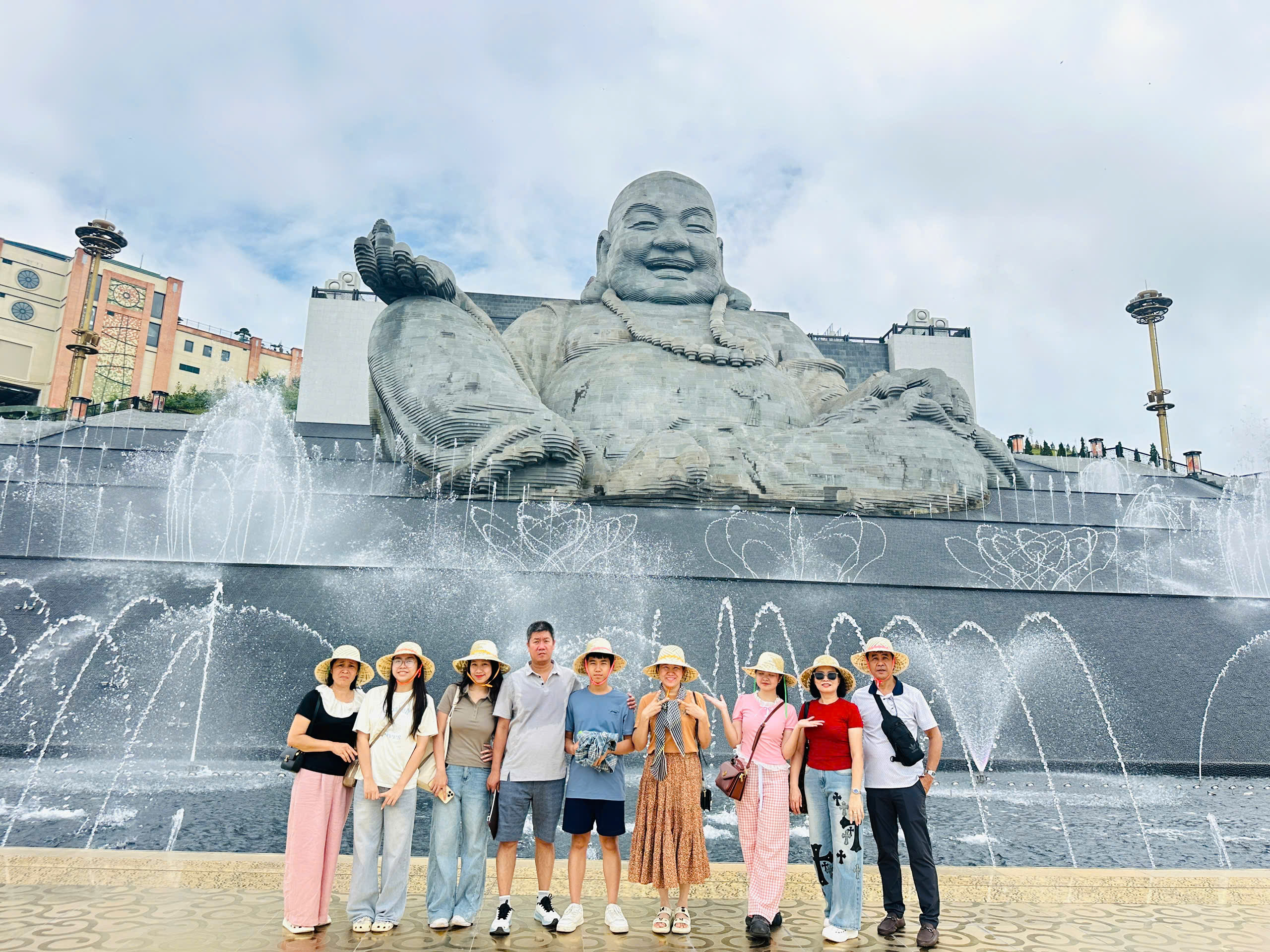 TOUR TÂY NINH 1 NGÀY – NÚI BÀ ĐEN – ĐỈNH VÂN SƠN – BUFFET NĂM CHÂU5