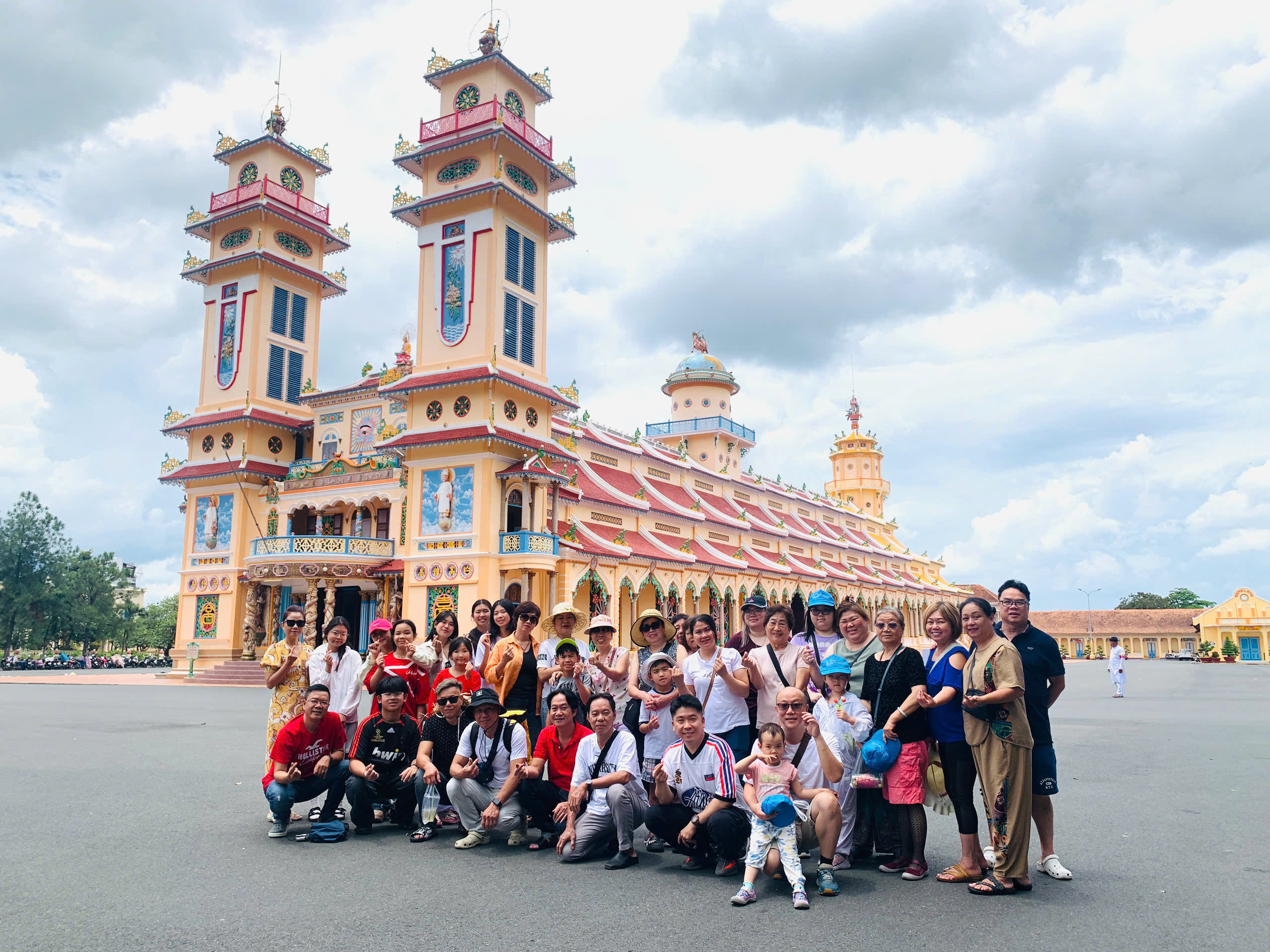 TOUR TÂY NINH 1 NGÀY - TOÀ THÁNH TÂY NINH - THIỀN LÂM CỔ TỰ - NÚI BÀ ĐEN  | KHỞI HÀNH HẰNG NGÀY