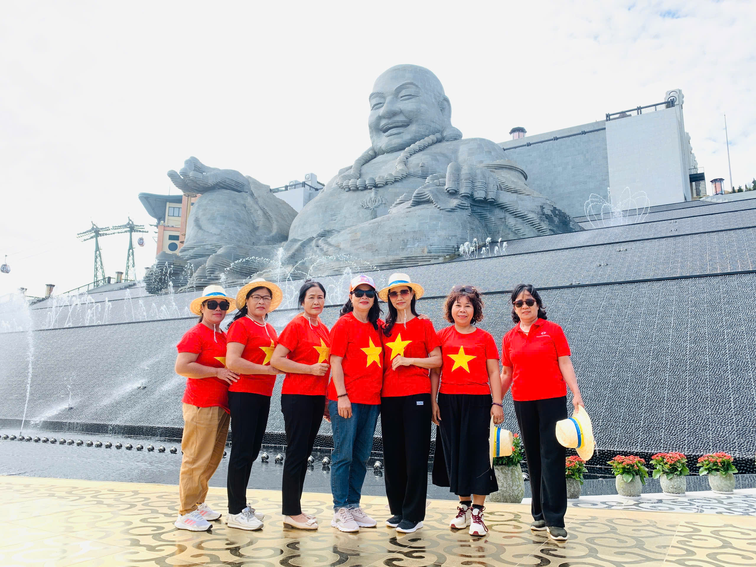 TOUR TÂY NINH 1 NGÀY – NÚI BÀ ĐEN – ĐỈNH VÂN SƠN – BUFFET NĂM CHÂU6