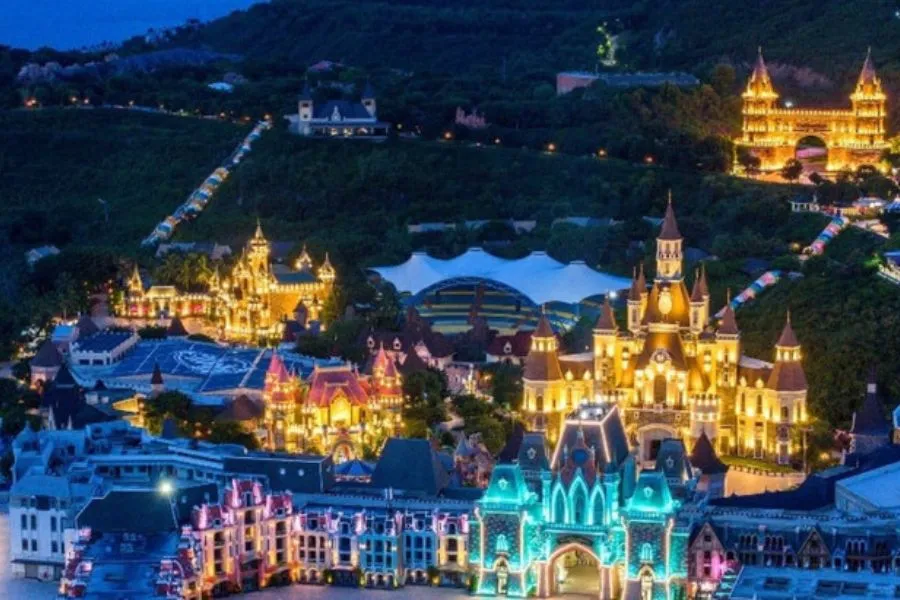 Khung cảnh tuyệt đẹp của Vinwonders Nha Trang về đêm